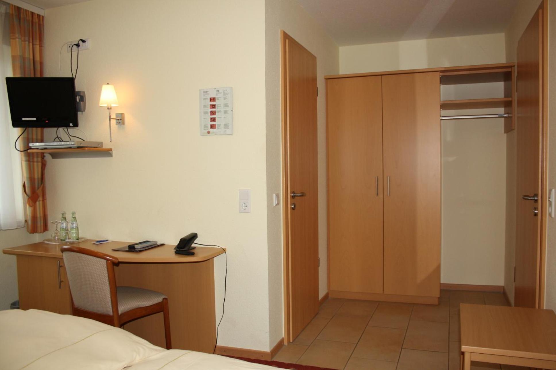 Hotel Zur Waage Bad Muenstereifel Exterior photo